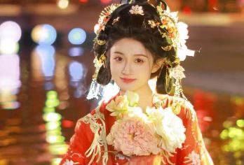 西安秦始皇帝兵马俑套票+华清宫+驼铃传奇秀+西安千古情一日游【[含门票，演出套票，酒店接，送钟楼商圈，赠送午餐，人工讲解含耳麦]】