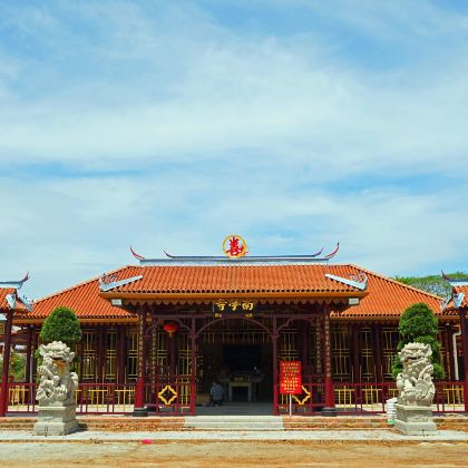 柔佛麻坡文化包车日游|古庙文化・壁画街・在地美食【新山出发】