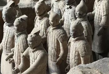 【8人小团】兵马俑+丽山园+驼铃传奇/千古情/长恨歌一日游【[深度讲解]拒绝走马观花，不拼团讲解，专职导游深度讲解历史，深度解锁大秦帝国虎狼兵团！】