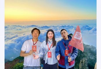 【避暑快通专线·好评3K+】泰山+天街+玉皇顶一日游 上门接【[首道门票快速入园]1.4m以上学生购买成人票，持学生证导游现退57元，60岁以上免票请拍老人价！】