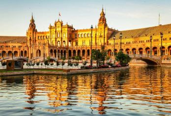 葡萄牙里斯本一日游【佩纳宫+辛特拉王宫+罗卡角+地狱之口】【路线串联多处世界遗产，从童话宫殿到神秘庄园，再到海岸奇景，建筑、自然与神秘文化无缝衔接。】