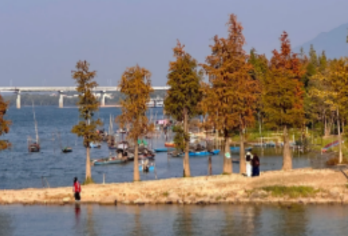 北江南岸公园-云天玻霸-打卡河谷-游北江品河鲜 纯玩1日游【打卡古龙峡26年[网红河谷，奇幻仙侠][云天玻霸]】