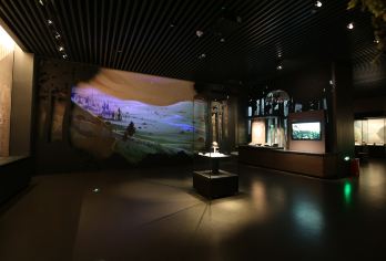 四川博物院【猩咖说|大咖1.5H深度趣讲|含门票讲解耳机】【[一单一团]包团独立成团服务一对一，告别嘈杂散拼大团，品质有保障】