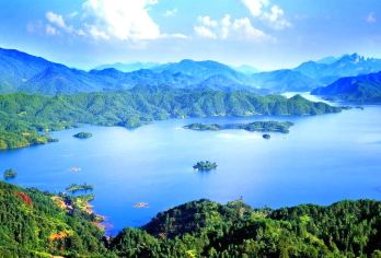 泰宁金湖+寨下大峡谷一日游【金湖:船游+甘露寺+斜线天+野趣园】