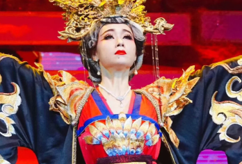 西安下午及夜游：兵马俑、唐代表演及饺子晚餐【在兵马俑，您可以欣赏到2000多年前令人惊叹的真人大小的雕像。 欣赏宫廷舞蹈，追溯唐朝的繁荣生活和辉煌历史。 享用丰盛的饺子晚餐，品尝近 20 种美味馅料，包括蔬菜、肉类和海鲜。】