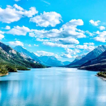 加拿大卡尔加里沃特顿湖国家公园一日游