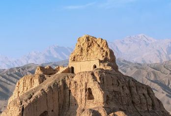 克孜尔千佛洞+库车王府+克孜尔尕哈烽燧+苏巴什佛寺遗址一日游【[贴心接送]库车市区、火车站、机场都可接送；】