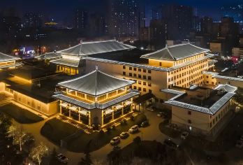 免预约+可选15人VIP团+双馆3H深度讲解+文博大咖导游【[携程陕博甄选商家]全平台优选NO.1，全产品好评率99%，明星讲师团综合评分超4.99分。】