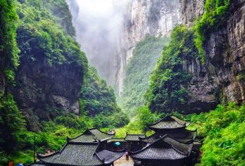 世界遗产尊享之旅：重庆武隆天生三桥+仙女山英文专导/独立成团【[真·私家团]1对1服务，您的旅行您做主，不拼车不等待不拥挤，专车专享，包含门票一键式打包。】