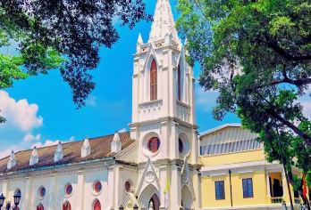 黄埔军校+西华路美食街+陈家祠+沙面+上下九步行街精华一日活动【探访充满历史文化的黄埔军校，行摄于充满异域风情沙面岛，漫步上下九步行街，体验多元化，古今交错。】