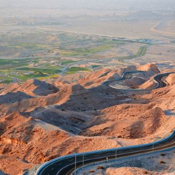 阿布扎比往返 前往沙漠中的绿洲 艾因中文包车一日游