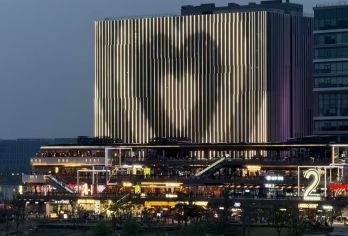 河南郑州中原福塔-金融岛-油画厂一日游【一日沉浸式体验景点，无购物，无推销，拒绝二次消费。】