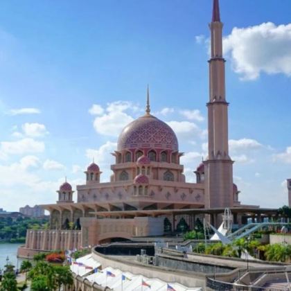 吉隆坡热门景点+粉红清真寺 +黑风洞一日游【独立包车】