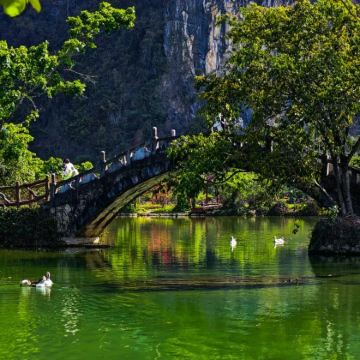 靖西鹅泉+通灵大峡谷+旧州古镇一日游（中文司机包车）