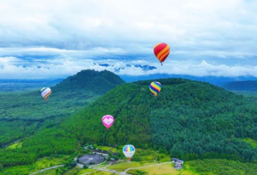 腾冲火山地热国家地质公园+北海湿地+热气球+悦椿温泉一日游【[品质出行]小团出行，拒绝拥挤，说走就走， 一对一服务， 出游时间自己定】