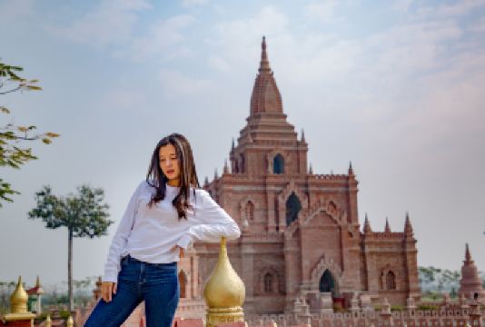 芒市起止瑞丽一日游（莫里热带雨林景区/独树成林/一寨两国）【起止灵活：芒市起止 / 芒市起瑞丽止，随心选择，出行更方便，专属专车接送，一路安全无忧，旅途更舒心】