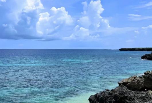 日本冲绳古宇利岛+琉球村一日游【中文服务/邮轮港口接送】【尊享一对一高端行程定制，豪华包车专属礼遇，专业旅行顾问24小时恭候垂询。】