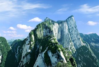 【华山景区官方店】华山一日游◆可选小团◆一价全含【[华山景区官方店] 官方品质，一价全含。赠登山手套+祈福丝带+库迪咖啡（咖啡牛奶二选一）】