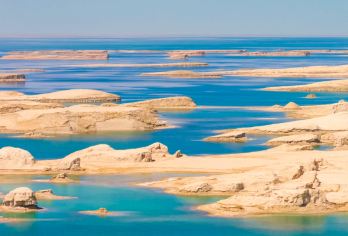 格尔木进出【察尔汗盐湖+水上雅丹+315U型公路】一日游【精品小团，亲子旅行，家庭旅行，朋友结伴，出游更尽兴】