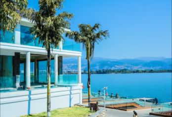 西昌市区全景游纯玩小包团1日游（2-8人小包团 上门接送）【西昌全景游，[泸山邛海月色小镇金鳞沙滩大石板建昌古城]精华景点一网打尽】