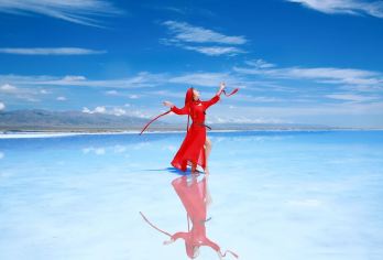 一日打卡三景点·茶卡盐湖+青海湖+日月山一日游·可选包车【[真精品小团]封顶8人，市内上门接送，精华景点，纯玩无购物】