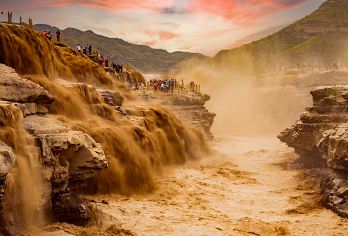 黄河壶口瀑布+黄帝陵一日游【三环内上门接+可选陆地头等舱】【[豪华大巴]：可选陆地头等舱，宽大豪华车型2+1布局，行程更舒适！】