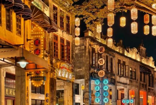 江门包车|打卡开平碉楼群+自力村+赤坎古镇+梅家大院一日游【碉楼古镇忆侨乡，狂飙取景醉江门。可广州出发】