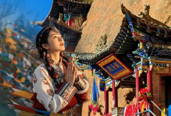 张掖马蹄寺半日游【2-8人精品小团/市区上门接送/长时停留】【[长时停留]景区停留时间长，近赏祁连山风景，不催促，1人起订，每天发团！】