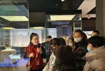 河北博物院半日游【高级导游专场 】私家团不拼团＋亲子必选【[私家团不拼团]10人以内，耳机免费使用。超过十人的，需要收取耳机使用费5元每人。】