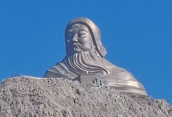 银川+乌海湖网红穿沙公路+拉僧庙+远观甘德尔山纯玩一日游【网红打卡地经典线路 一半沙漠 一半海 却在这片神奇的土地上交织出唯美的画面】