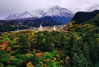张掖 马蹄寺石窟+金塔寺/丹霞 一日游【含接送/纯玩】【[出行无忧]沉浸式体验，让每一位客人出行更加舒心】