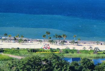 昆明+抚仙湖+弥勒东风韵1日【真纯玩|当地司机|服务态度好】【抚仙湖[藏在滇中的人间仙境]，弥勒东风韵[红砖砌筑的异域狂想曲]】