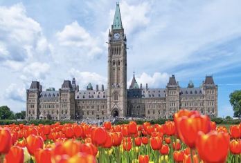 渥太华纪念碑+自然博物馆+总督府+铸币厂+市长山公园一日游【国家战争纪念碑：宏伟青铜雕像，无名战士墓，纪念日仪式。】