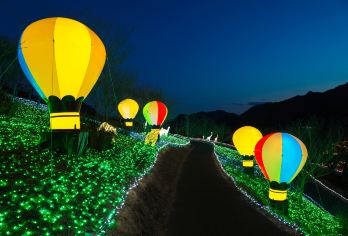 河口湖4个人气打卡地+相模湖灯光秀 (东京出发, 冬季限定)【相模湖灯光秀｜冬季限定Mori Mori Resort灯光秀璀璨浪漫，拍照留念，尽享梦幻冬夜氛围。】