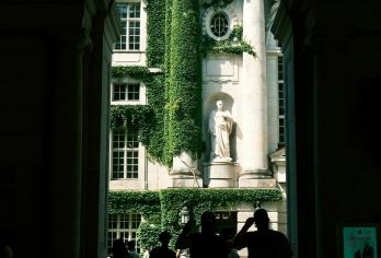 德国柏林市区-网红景点打卡-勃兰登堡门-柏林墙等-包车-精选【专属客服和本地中文司机，一家一团包车】