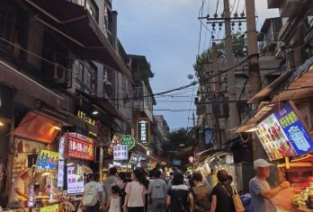 陕西西安博物院+回民街+终南山包车一日游可英文服务【可提供英文及小语种导游服务-往返接送-可选导游-可代订门票】