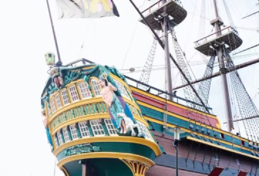 荷兰阿姆斯特丹弗兰克之家+阿姆斯特丹王宫+海事博物馆一日游【专业司机与舒适车辆，点对点接送，免除往返公共交通的周折与购票烦恼。】