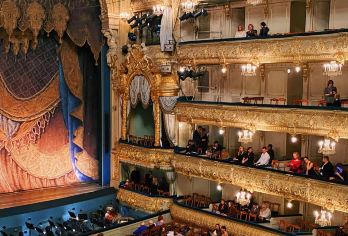 俄罗斯圣彼得堡-马林斯基剧院-可定制周边游【市区上门接送】【专属线上管家服务+当地华人司机，给您专业的服务保障】