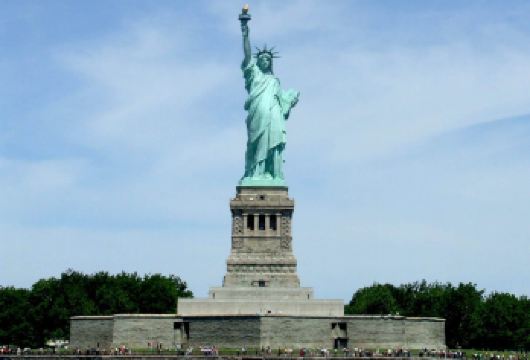 美国纽约市区半日游丨不超14人精品小团+送自由女神像环岛船票【[品质之选]礼安那国际——安全与舒适的不二之选】
