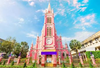 越南胡志明市新定教堂+西贡中心邮政局+统一宫包车定制一日游【独立包车、上门接送、管家服务】