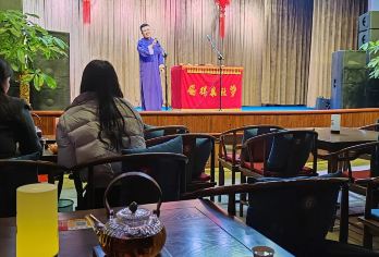 相声得乐社+博物院+书院长沙一日活动15人精品小团·上门接【[上门接人]长沙市主城区车接车送（早晚高峰或超出接送范围则报销30元/车次集散）】