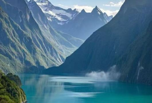 新西兰皇后镇米尔福德峡湾+蒂阿瑙+镜湖【中文包车+12小时】【尊享一对一高端行程定制，豪华包车专属礼遇，专业旅行顾问24小时恭候垂询。】