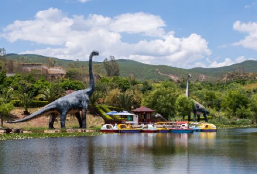 世界恐龙谷一日游+遗址公园讲解【8人纯玩小团|上门接送】【品质纯玩∣和恐龙进距离接触】