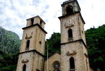 【巴尔干心脏之旅山海古城一日游】黑山出发：波德戈里察+科托尔【从内陆首都前往沿海历史古城。】