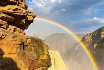陕西黄帝陵+壶口瀑布纯玩汽车一日游（多车型选择，舒适出行）【母亲河—黄河壶口瀑布，源出昆仑衍大流，玉关九转一壶收！ 俯瞰奔腾黄河瀑布，感受祖国伟大辽阔！】