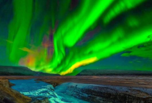 冰岛雷克雅未克-蓝湖+黄金圈路线-可追极光包车-精选【专属客服和本地中文司机，一家一团包车】