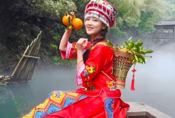 【2-8人拼小团】船进三峡人家·全景游·豪华游船·观西陵峡【[景区特色]乘三峡人家专线船，饱览原汁原味西陵峡风光，游览国内首创原生态、场景式国家5A级旅游景区】