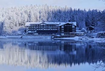 德国慕尼黑一日游【国王湖+圣巴多罗买礼拜堂+魔法森林】【串游三地融自然人文，阿尔卑斯山作幕，每帧皆是纯净画卷。】