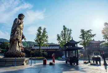 无锡灵山大佛+梵宫+拈花湾一日游【臻纯玩·赠文创好礼】【[精选纯玩]：5A精选畅游，本地导游贴心安排，气氛之旅，没有噱头，臻纯玩，不进请香店， 醉美景！】