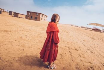 宁夏中卫沙坡头+腾格里沙漠+66号公路一日游【6人嗨小团】【[专注小团]专注于精致小团，深挖热门线路的精致线路，轻奢精致商务6人嗨小团，中卫市区免费上门接送】